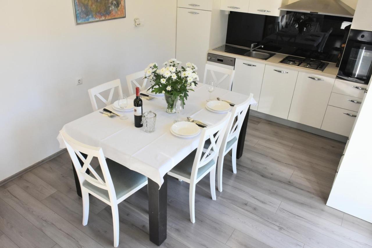 Villa Marie With Pool, Two Bedrooms For 4+2Kids Cavoglave Екстериор снимка