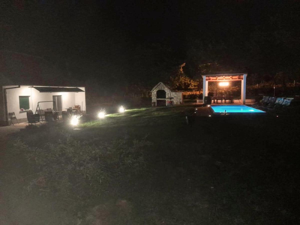 Villa Marie With Pool, Two Bedrooms For 4+2Kids Cavoglave Екстериор снимка