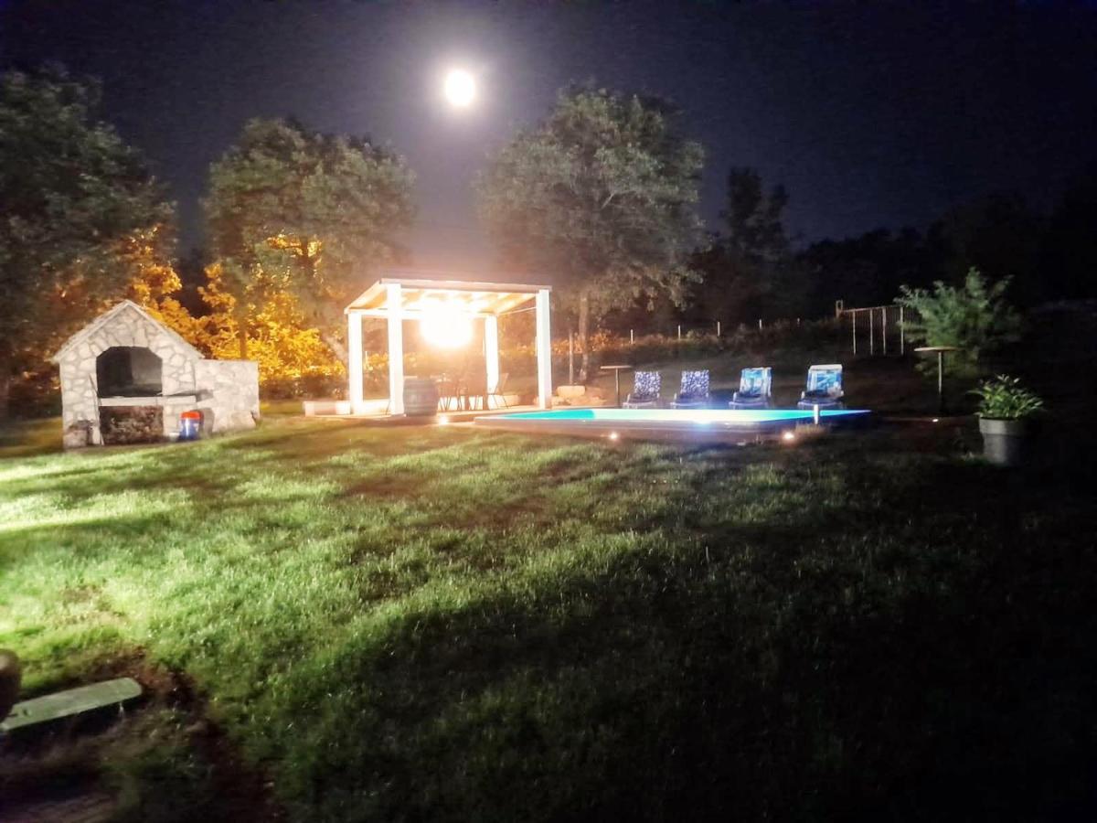 Villa Marie With Pool, Two Bedrooms For 4+2Kids Cavoglave Екстериор снимка